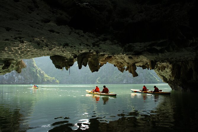 Lan Ha - Ha Long Bay - Dau Be island 2D/1N from Cat Ba in less touristy areas. - Lan Ha Bay on day 1: caves, fishing village life, and karst views