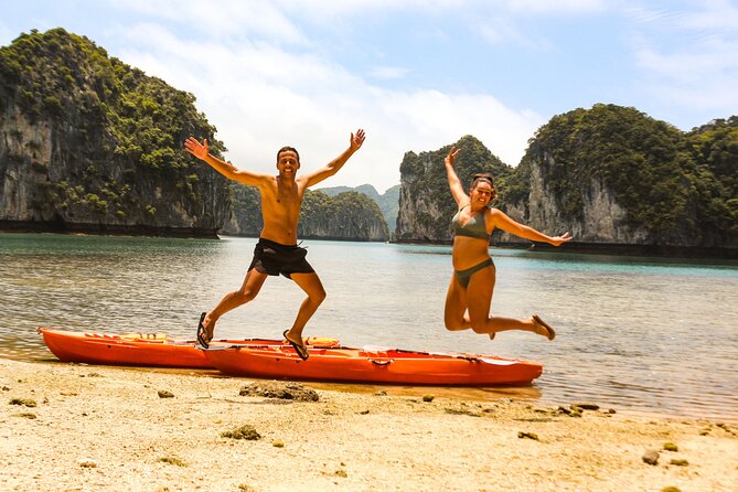 Lan Ha - Ha Long bay with local experts (small group guaranteed) - First Cruise Views: Lan Ha Bay’s Fishing Village and Karst Shapes