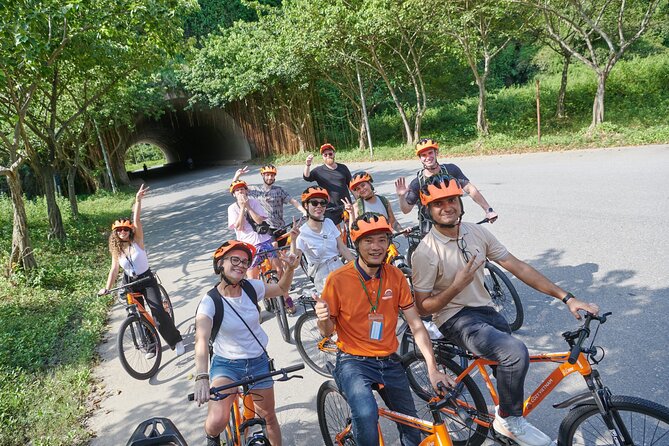 Ninh Binh Day Trip: Bai Dinh-Trang An-Mua Cave, Buffet, Boat, Bus - Mua Cave and almost 500 steps to Lying Dragon Mountain