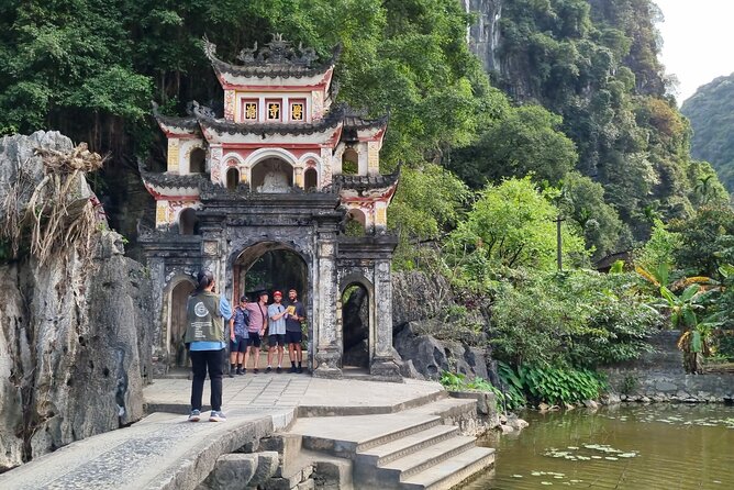Ninh Binh HIGHTLIGHT & HIDDEN GEM Tour From Hanoi: Skip-The-Line - Bich Dong Pagoda and cave-temple hiking: smaller, calmer, worth it