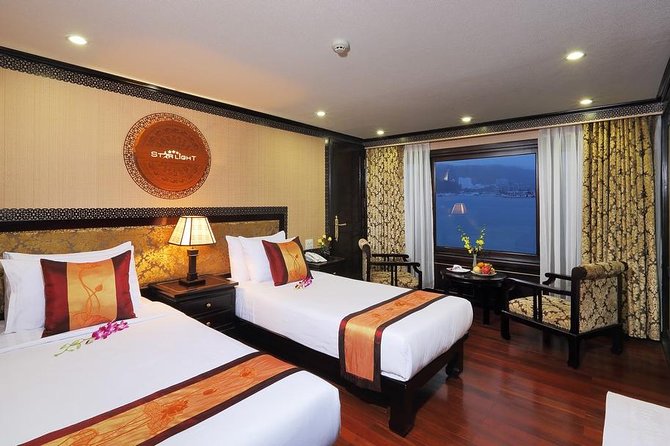 Overnight Halong Bay Cruise on the Starlight - Day 2: Sunrise tai chi and Luon Cave by sampan or kayak