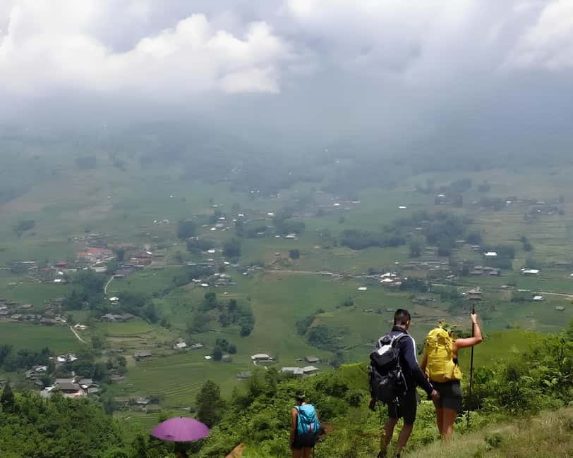Sapa 1 Day Long Trek: Trek to Hau Thao and Sa Seng Villages - Sapa pickup and the uphill start toward Sa Seng