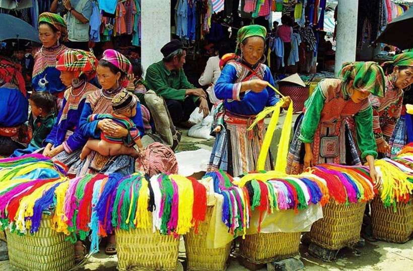 Sapa: Eco Adventure Terrace Fields and Local Villages Trek - Muong Hoa Valley Trek: Rice Terraces, Streams, and Working Farms