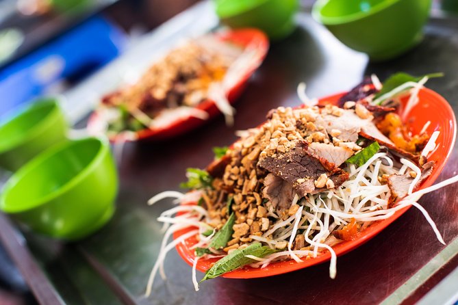 Tasting 8 Different Hanoi Street Foods at Noon Time - Where it begins and ends: easy to plug into your day