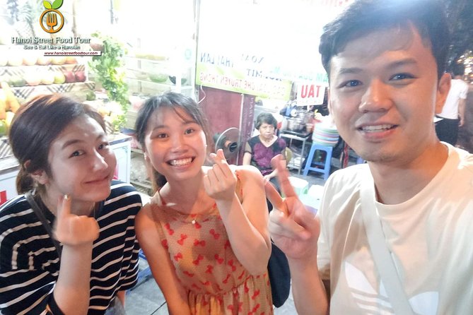 Tasting 8 Different Street Foods + Local Drink at Evening Time by Walking - The real itinerary flow: Old Quarter → vendor stops → dessert finish