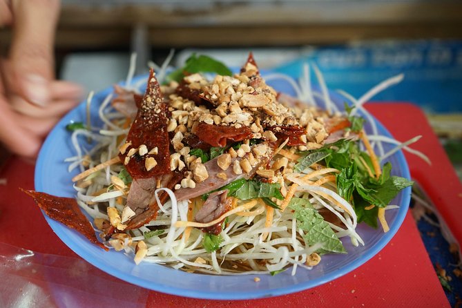 The 10 Tastings of Hanoi With Locals: Private Street Food Tour - What this private Old Quarter walk does really well