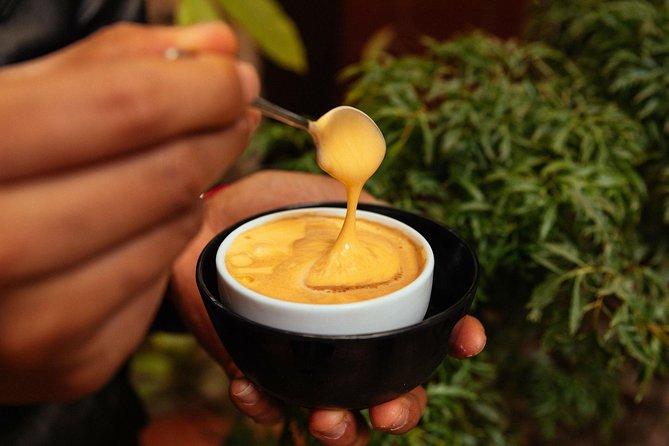 The 10 Tastings of Hanoi With Locals: Private Street Food Tour - Stop 5: Đường Thành for bún chả, the Hanoi classic order