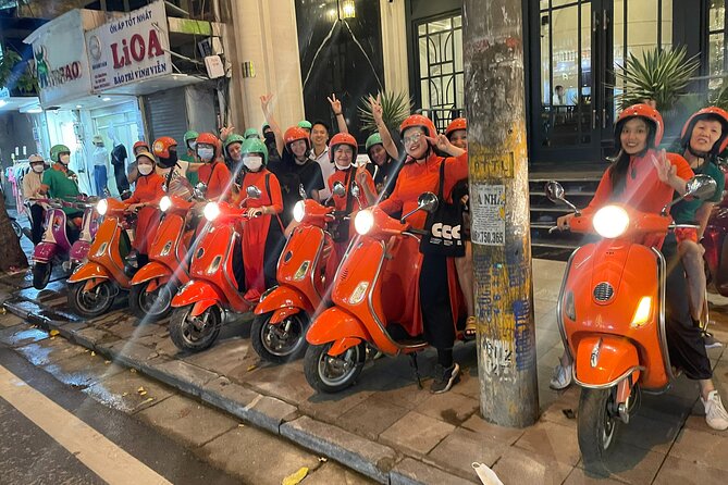 Vespa Female Ao Dai riders Night Street Food + See Train Street - Hồ Trúc Bạch and the Ngu Xã street-food run